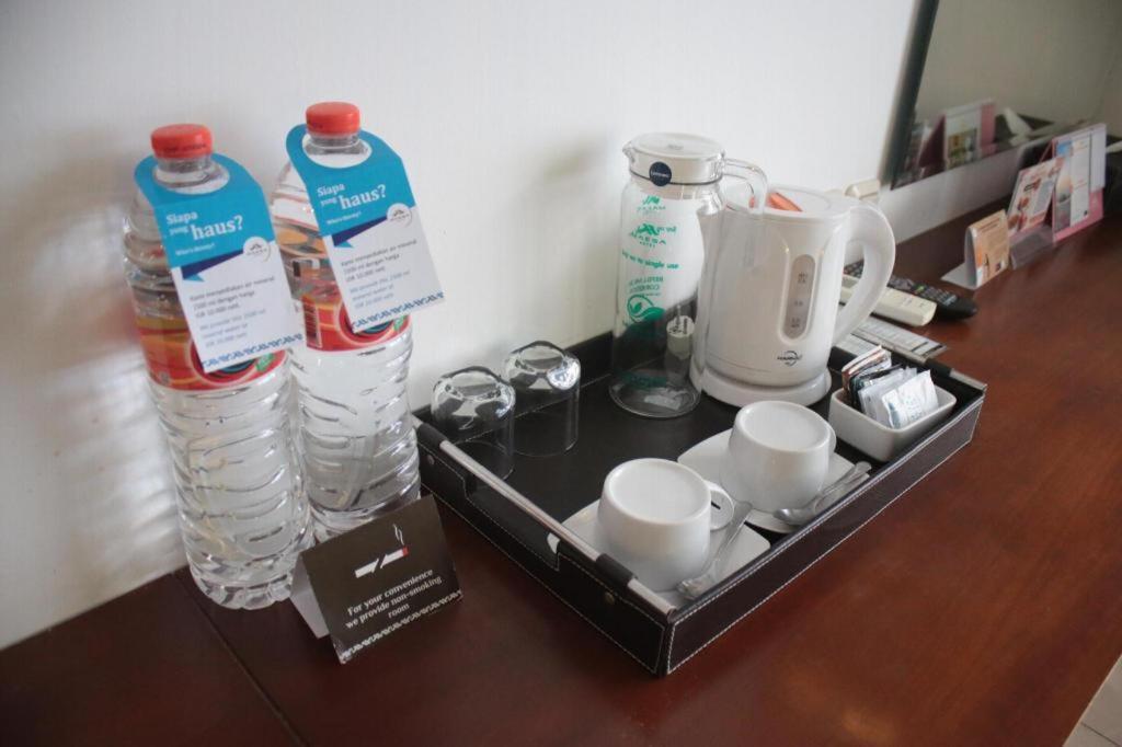 Maesa Hotel Ponorogo Екстер'єр фото